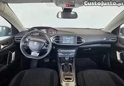 Peugeot 308 2019 — foto 5 de 9