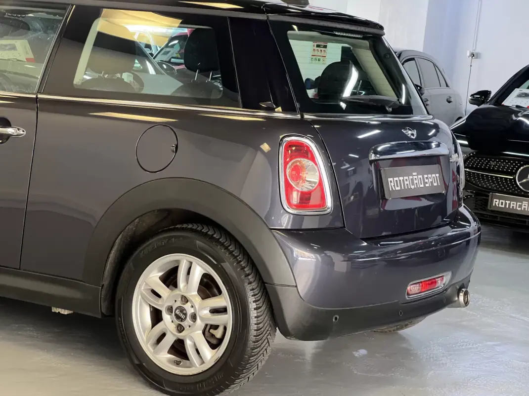 MINI 3 Portas 2012 - 6990 EUR, 185000 km - AUTO.MOTO.pt - 185000km - foto 35 de 41