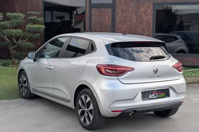 Renault Clio 2023 - 13500 EUR, 152386 km - AUTO.MOTO.pt - 152386km - foto 9 de 26