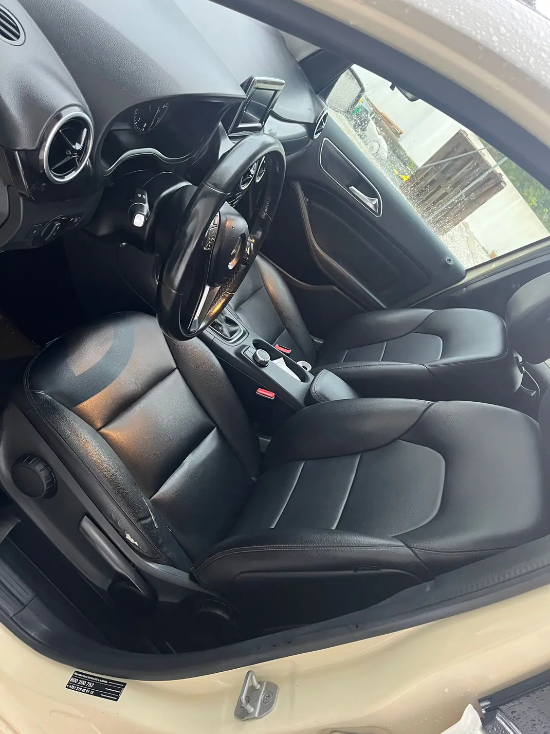 Mercedes-Benz B 180 2013 - 7000 EUR, 411000 km - AUTO.MOTO.pt - 411000km - foto 9 de 10