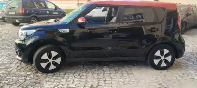 Kia Soul 2017 - 10950 EUR, 75123 km - AUTO.MOTO.pt - 75123km - foto 2 de 18