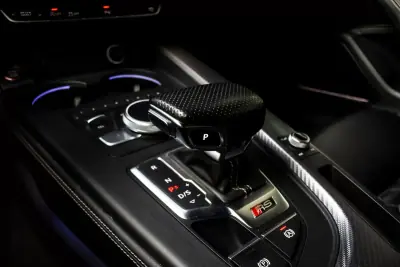 Audi RS5 Sportback 2017 - 53990 EUR, 137529 km - AUTO.MOTO.pt - 137529km - foto 19 de 38