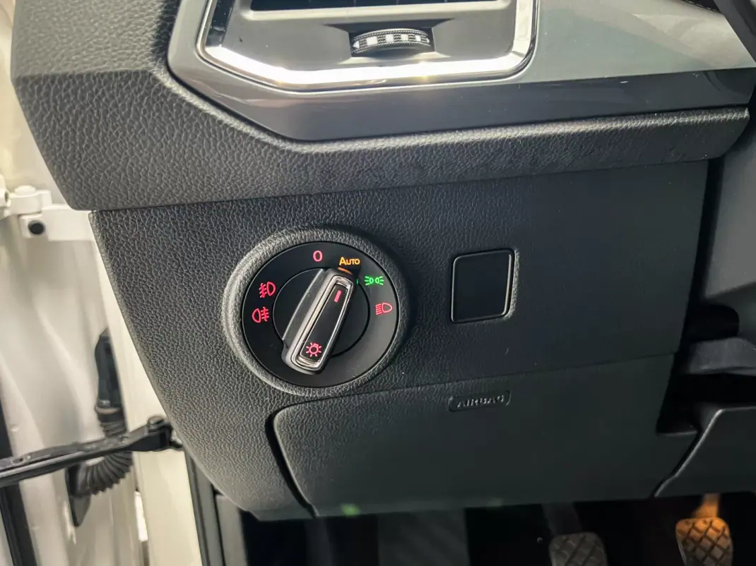 SEAT Ateca 2020 - 14900 EUR, 110000 km - 110000km - foto 15 de 19
