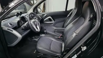 Smart Fortwo Cabrio 2013 - 9990 EUR, 98000 km - AUTO.MOTO.pt - 98000km - foto 6 de 34