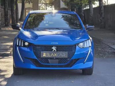 Peugeot e-208 2021 — foto 6 de 41