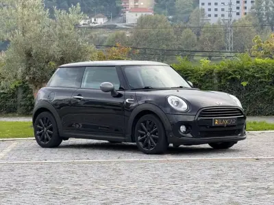MINI Cooper 2017 - 14999 EUR, 131500 km - AUTO.MOTO.pt - 131500km - foto 20 de 30