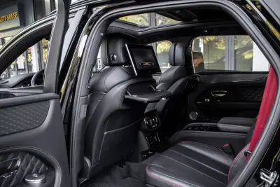 Bentley Bentayga 2022 - 210000 EUR, 70942 km - AUTO.MOTO.pt - 70942km - foto 36 de 57