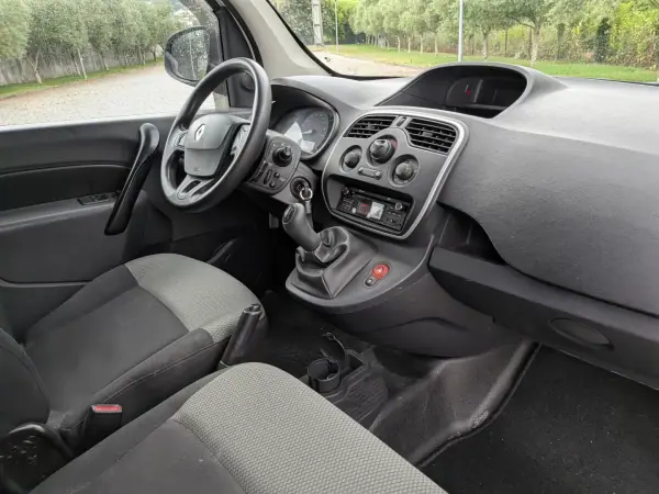 Renault KANGOO 1.5 BLUE DCI 3LUG EDITION ONE 2017 - 10900 EUR, 126000 km - AUTO.MOTO.pt - 126000km - foto 7 de 13