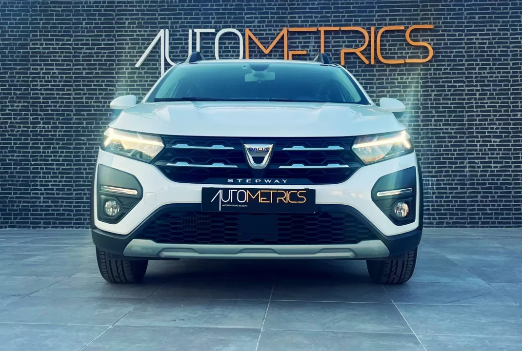 Dacia Sandero 2022 - 15500 EUR, 53000 km - AUTO.MOTO.pt - 53000km - foto 6 de 14