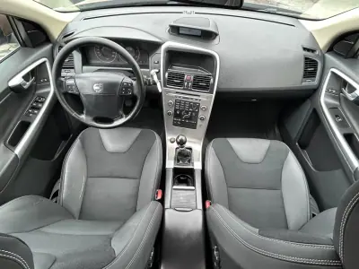 Volvo XC 60 2009 - 11750 EUR, 234215 km - AUTO.MOTO.pt - 234215km - foto 14 de 20