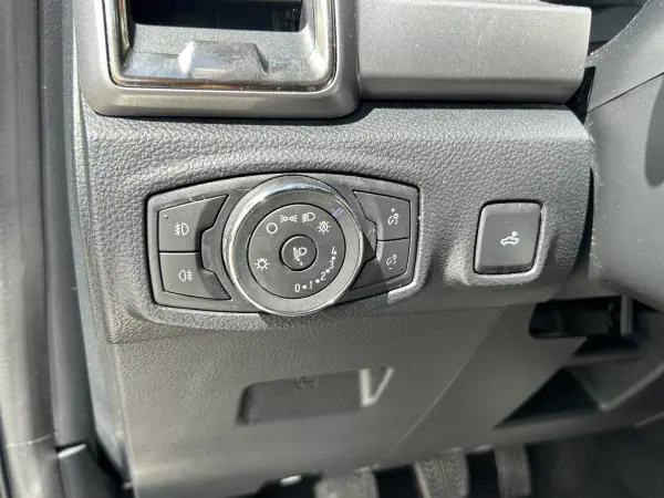 Ford Ranger 2020 - 28947 EUR, 82500 km - 82500km - foto 21 de 22