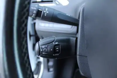 Peugeot 2008 2015 - 10500 EUR, 148600 km - AUTO.MOTO.pt - 148600km - foto 16 de 19