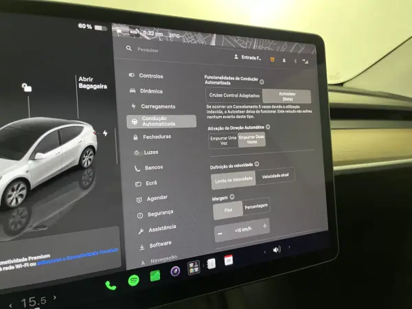 Tesla Model Y 2023 - 39500 EUR, 48000 km - 48000km - foto 34 de 43