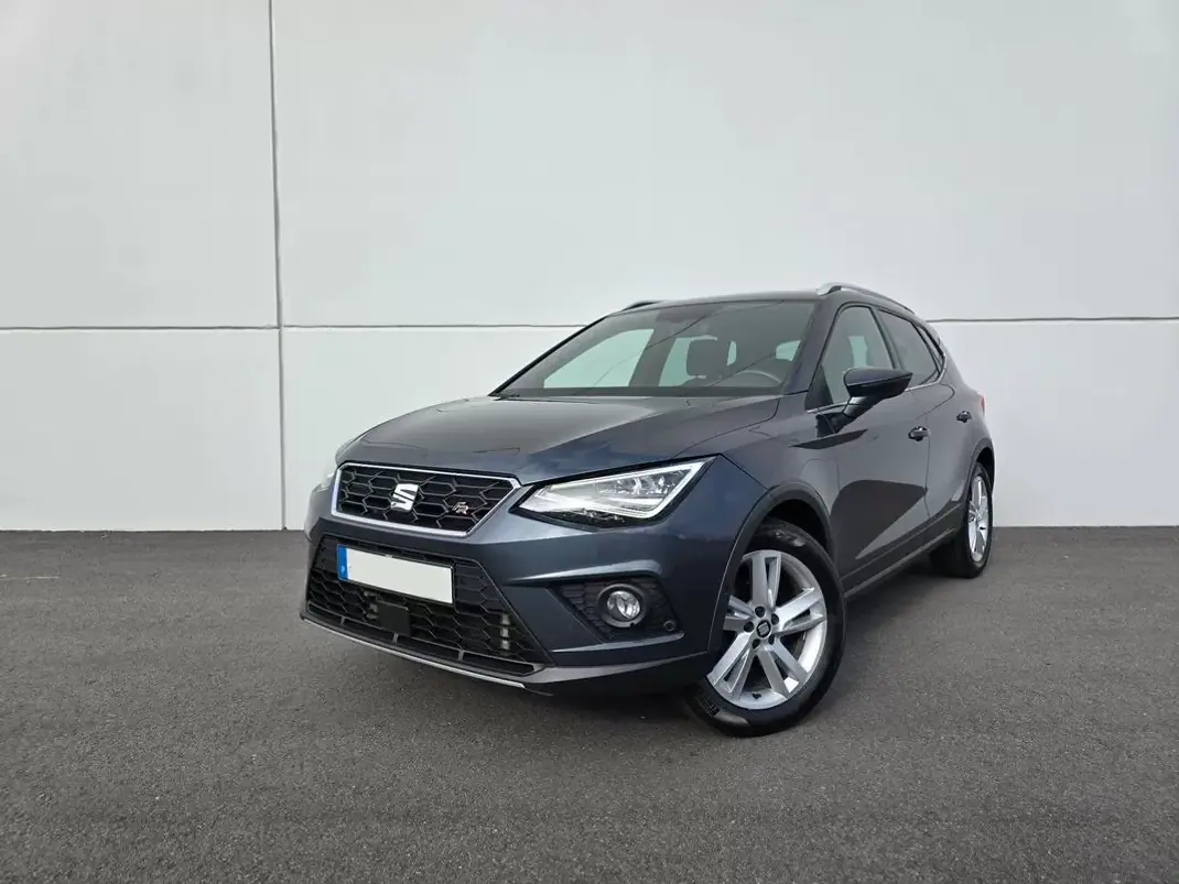 SEAT Arona 2020 - 14500 EUR, 61900 km - AUTO.MOTO.pt - 61900km - foto 1 de 42