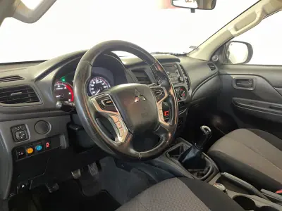 Mitsubishi L200 2022 - 32500 EUR, 31000 km - AUTO.MOTO.pt - 31000km - foto 13 de 26