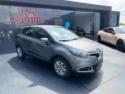 Renault Captur 2015 - 12900 EUR, 154000 km - AUTO.MOTO.pt - 154000km - foto 2 de 11