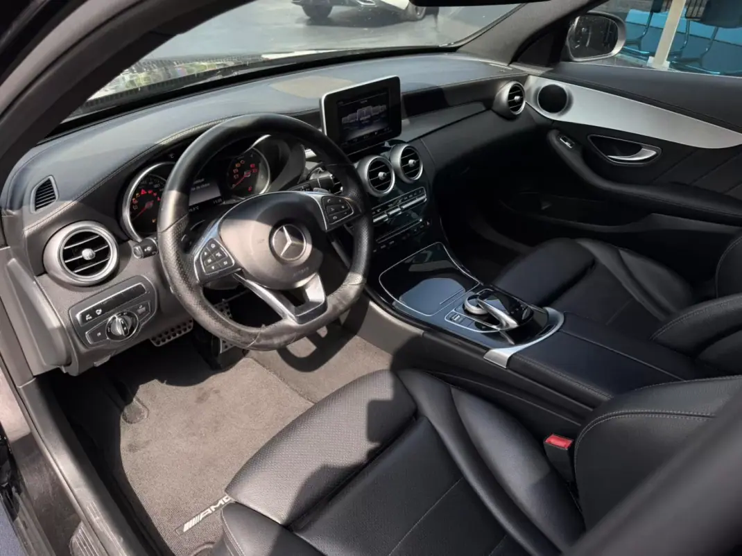 Mercedes-Benz C 200 2015 - 20900 EUR, 163000 km - AUTO.MOTO.pt - 163000km - foto 8 de 13