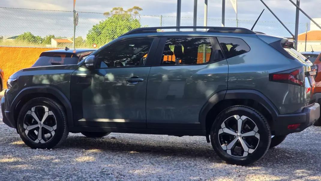 Dacia Duster 2024 - 22750 EUR, 21684 km - AUTO.MOTO.pt - 21684km - foto 10 de 26