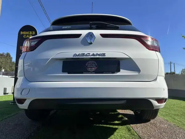 Renault Mégane Sport Tourer 2017 - 9900 EUR, 190000 km - AUTO.MOTO.pt - 190000km - foto 17 de 60