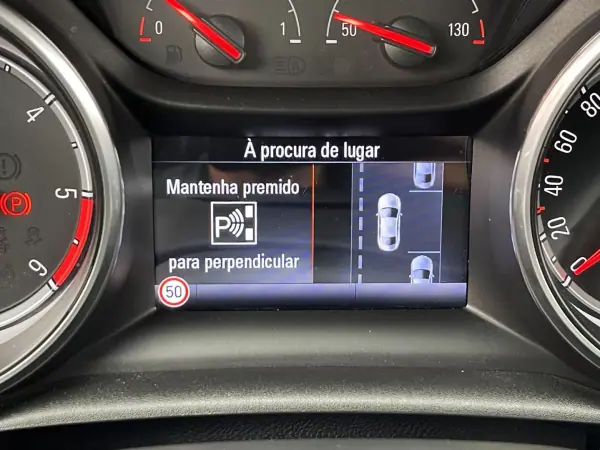 Opel Astra Sports Tourer 2018 - 12990 EUR, 162850 km - AUTO.MOTO.pt - 162850km - foto 21 de 23