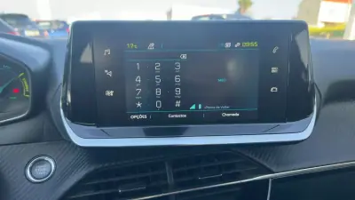 Peugeot e-208 2021 - 16900 EUR, 40000 km - AUTO.MOTO.pt - 40000km - foto 13 de 22