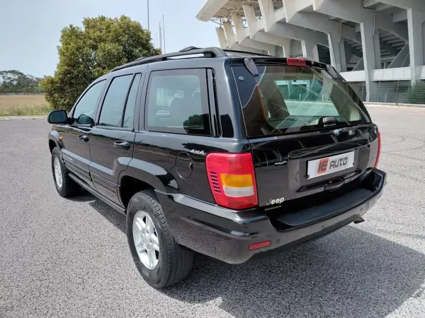 Jeep Grand Cherokee 2000 - 6490 EUR, 221450 km - AUTO.MOTO.pt - 221450km - foto 6 de 39