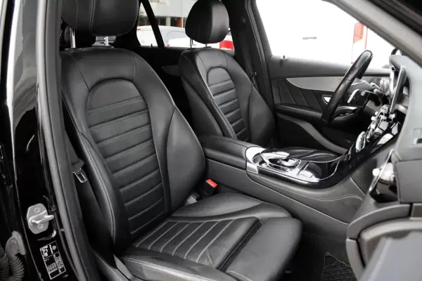 Mercedes-Benz GLC 250 2017 - 36990 EUR, 179000 km - AUTO.MOTO.pt - 179000km - foto 11 de 29