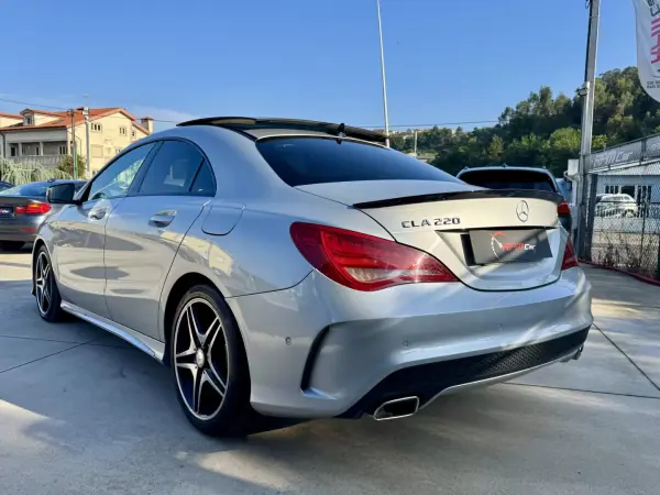 Mercedes-Benz CLA 220 2014 - 19999 EUR, 175000 km - AUTO.MOTO.pt - 175000km - foto 11 de 23
