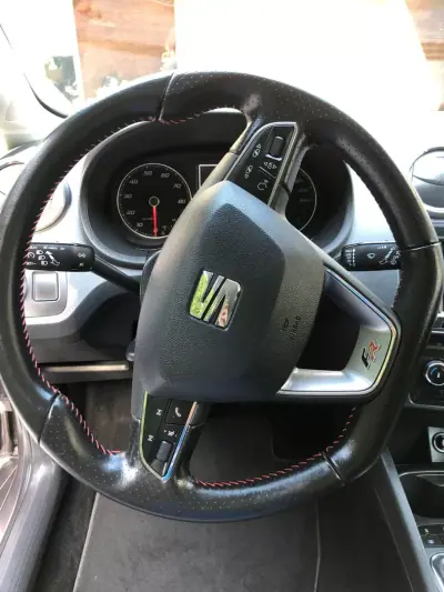 SEAT Ibiza 2016 - 10750 EUR, 142000 km - AUTO.MOTO.pt - 142000km - foto 21 de 33