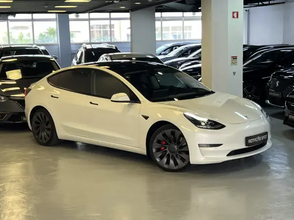 Tesla Model 3 2021 - 31990 EUR, 85000 km - AUTO.MOTO.pt - 85000km - foto 13 de 45