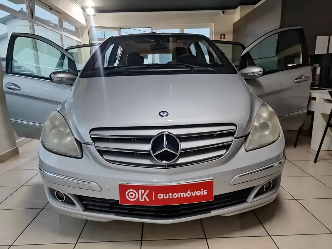 Mercedes-Benz B 200 2005 - 7250 EUR, 226300 km - AUTO.MOTO.pt - 226300km - foto 20 de 33
