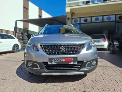 Peugeot 2008 2017 - 10000 EUR, 178323 km - 178323km - foto 2 de 37
