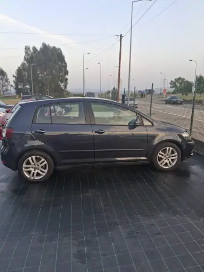 Volkswagen Golf Plus 2008 - 95 EUR, 202113 km - AUTO.MOTO.pt - 202113km - foto 3 de 9