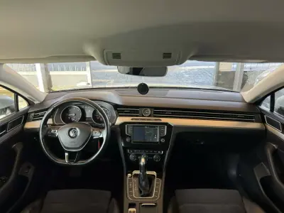 Volkswagen Passat Variant 2015 - 13950 EUR, 242286 km - AUTO.MOTO.pt - 242286km - foto 17 de 36