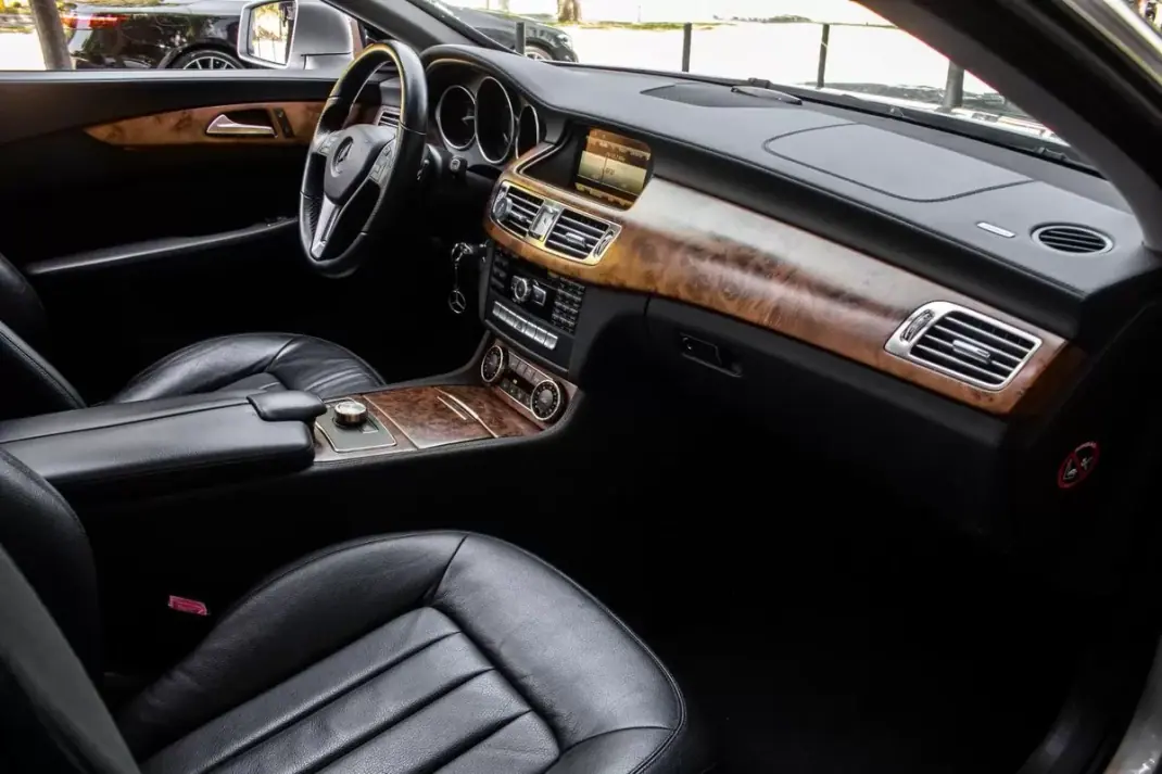 Mercedes-Benz CLS 250 2014 - 24550 EUR, 152749 km - AUTO.MOTO.pt - 152749km - foto 22 de 39