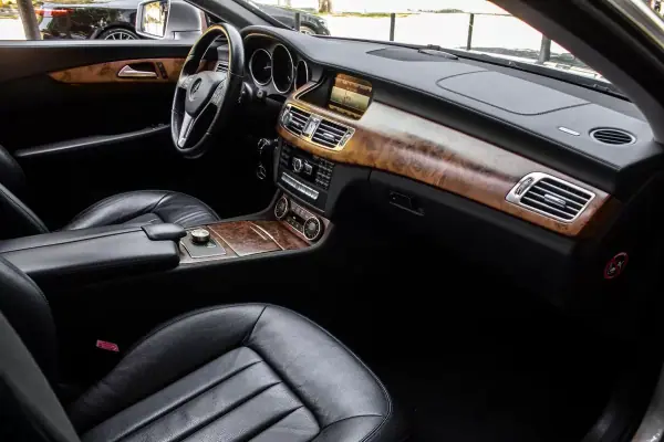 Mercedes-Benz CLS 250 2014 - 24550 EUR, 152749 km - AUTO.MOTO.pt - 152749km - foto 22 de 39