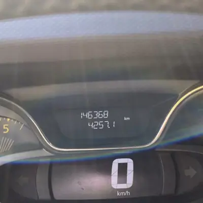 Renault Captur 2014 - 13990 EUR, 146000 km - AUTO.MOTO.pt - 146000km - foto 17 de 22