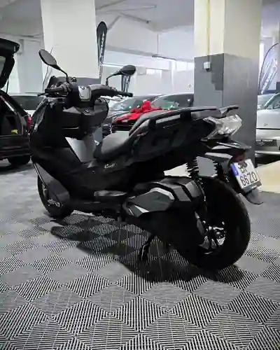 BMW C 400 GT 2024 - 7950 EUR, 500 km - AUTO.MOTO.pt - 500km - foto 4 de 15