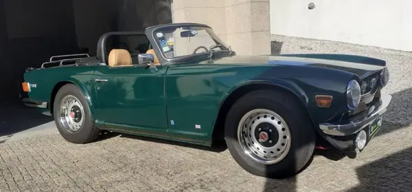 Triumph TR6 2.5 PI 1972 Gasolina — 77 000 km · Porto Triumph TR6 2.5 PI 1972 Gasolina