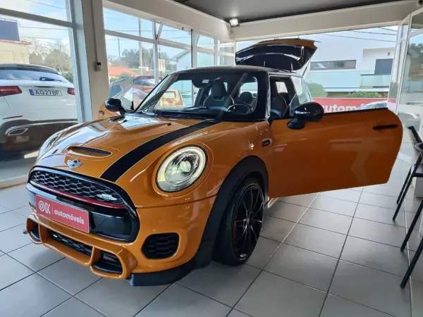 MINI John Cooper Works 2015 - 21500 EUR, 91950 km - AUTO.MOTO.pt - 91950km - foto 21 de 38