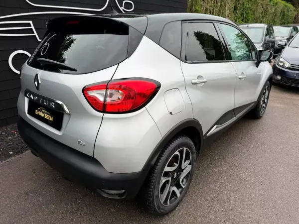 Renault Captur 2016 - 10890 EUR, 122412 km - AUTO.MOTO.pt - 122412km - foto 4 de 11