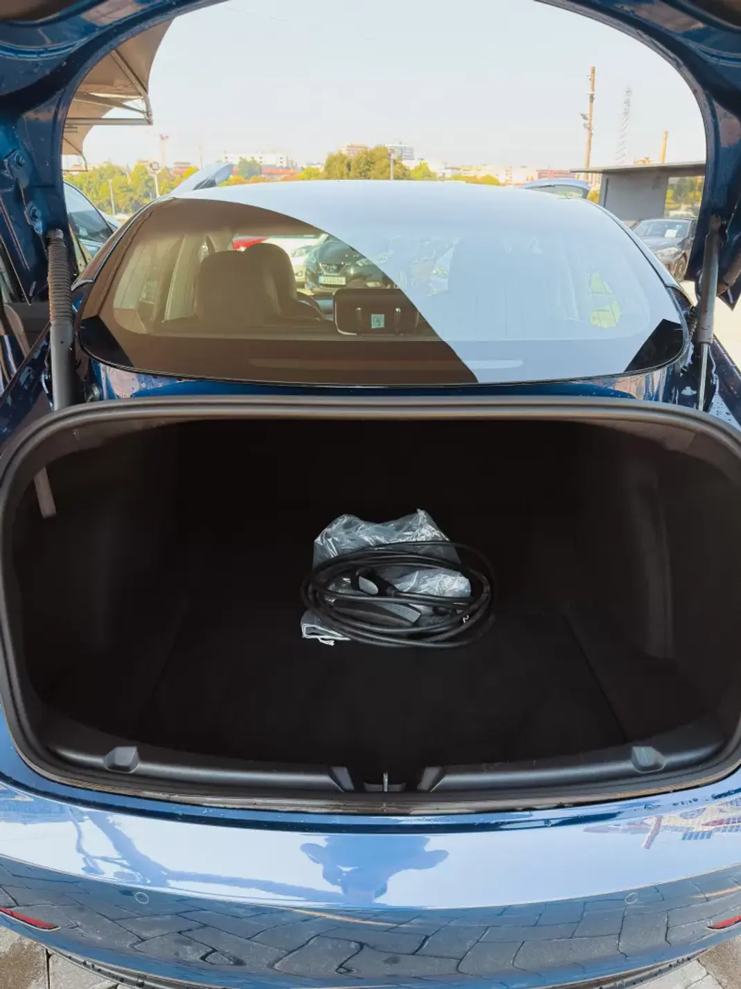 Tesla Model 3 2021 - 26990 EUR, 72100 km - 72100km - foto 5 de 19