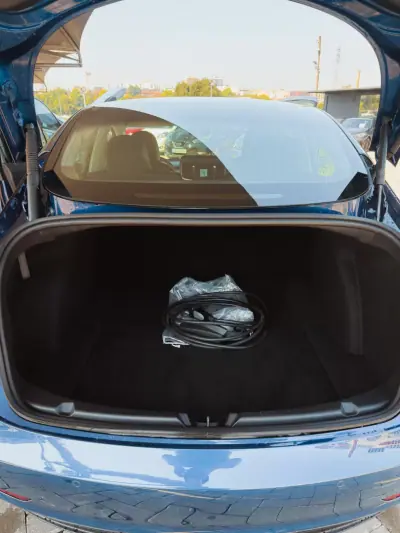 Tesla Model 3 2021 - 26990 EUR, 72100 km - 72100km - foto 5 de 19