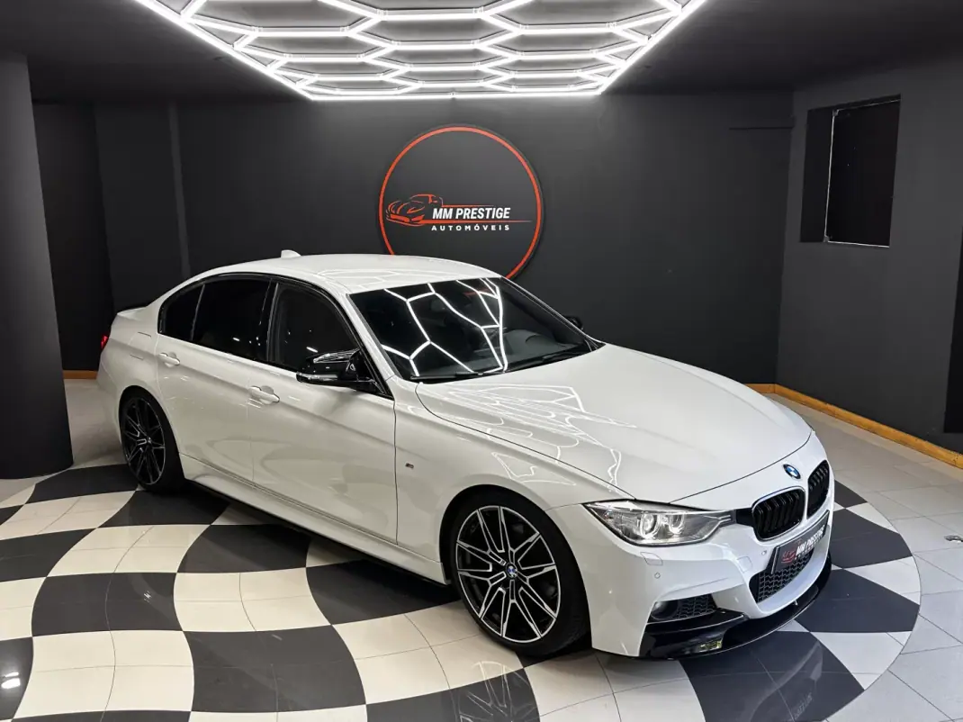BMW 320 2014 - 18990 EUR, 218000 km - AUTO.MOTO.pt - 218000km - foto 4 de 44