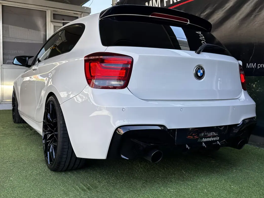 BMW 120 2013 - 18500 EUR, 225000 km - AUTO.MOTO.pt - 225000km - foto 11 de 39