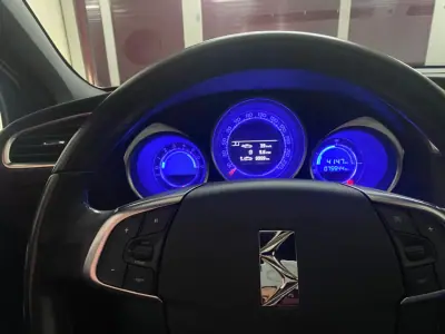 DS DS4 Crossback 2017 - 15750 EUR, 75600 km - AUTO.MOTO.pt - 75600km - foto 21 de 21