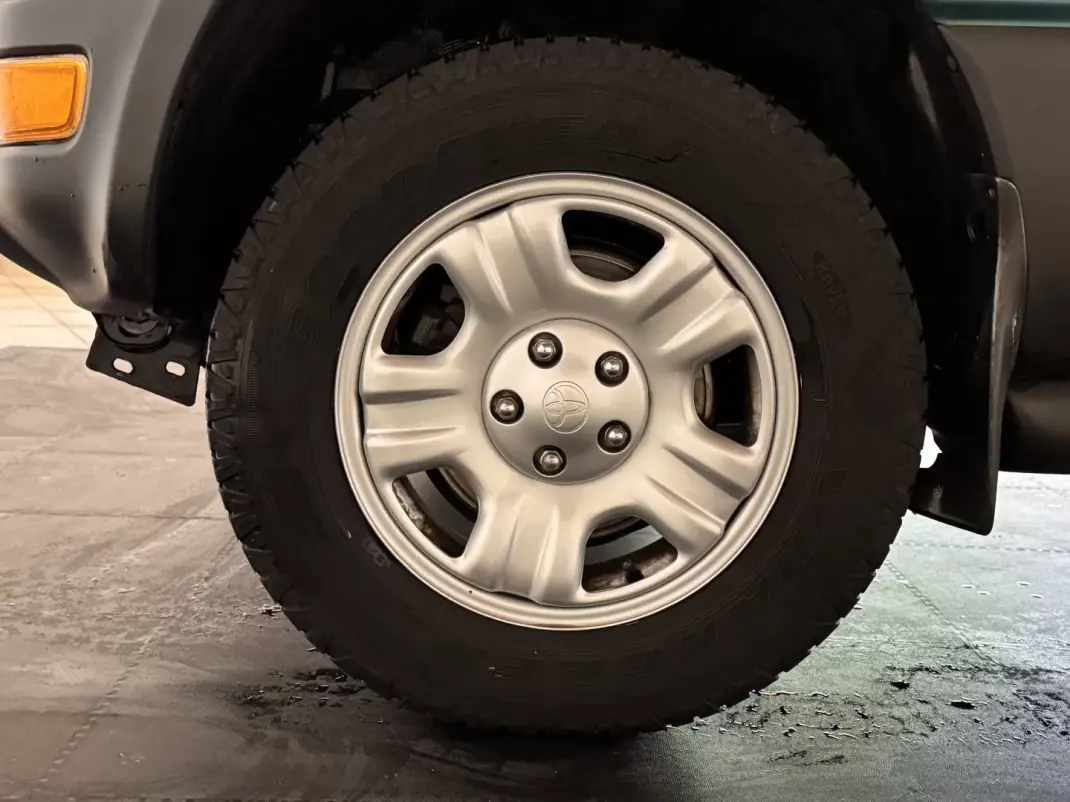 Toyota RAV4 1999 - 7900 EUR, 148900 km - AUTO.MOTO.pt - 148900km - foto 8 de 21