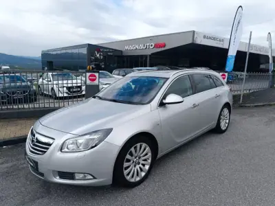 Opel Insignia Sports Tourer 2009 - 7500 EUR, 266000 km - AUTO.MOTO.pt - 266000km - foto 4 de 24