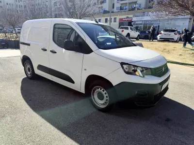 Peugeot Partner 1.6 HDI , 3 Lug. , Iva Dedutivel 2019 - 11980 EUR, 190000 km - AUTO.MOTO.pt - 190000km - foto 11 de 22
