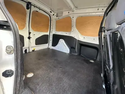 Peugeot Partner 2016 - 10900 EUR, 177432 km - AUTO.MOTO.pt - 177432km - foto 20 de 20